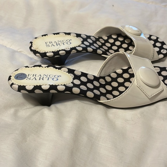 White Vintage Looking Franco Sarto Heels 7/12 Womens - Picture 2 of 2